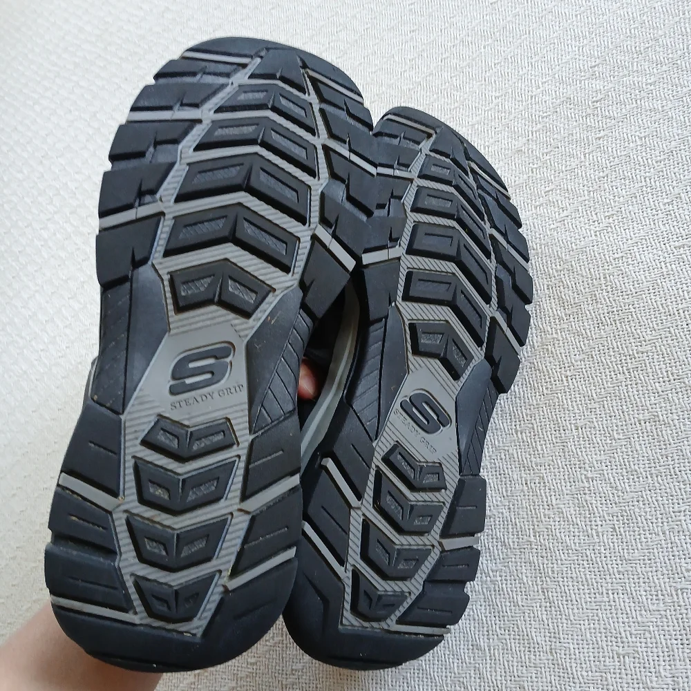 skechers ♡ tresmen sandals luxe foam relaxed fit sandals mens 9 gorpcore trail